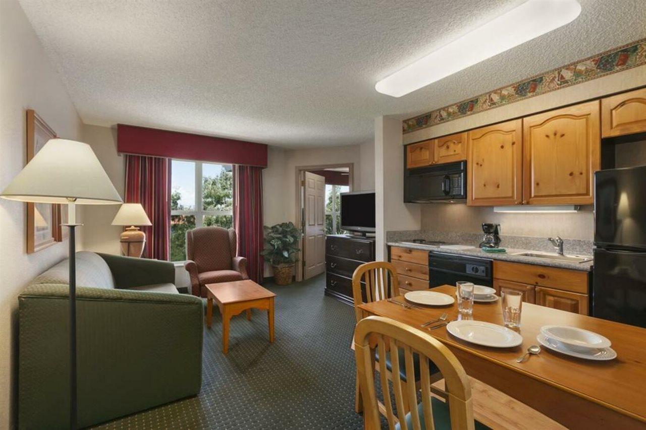 Homewood Suites Phoenix-Скотсдейл Екстериор снимка