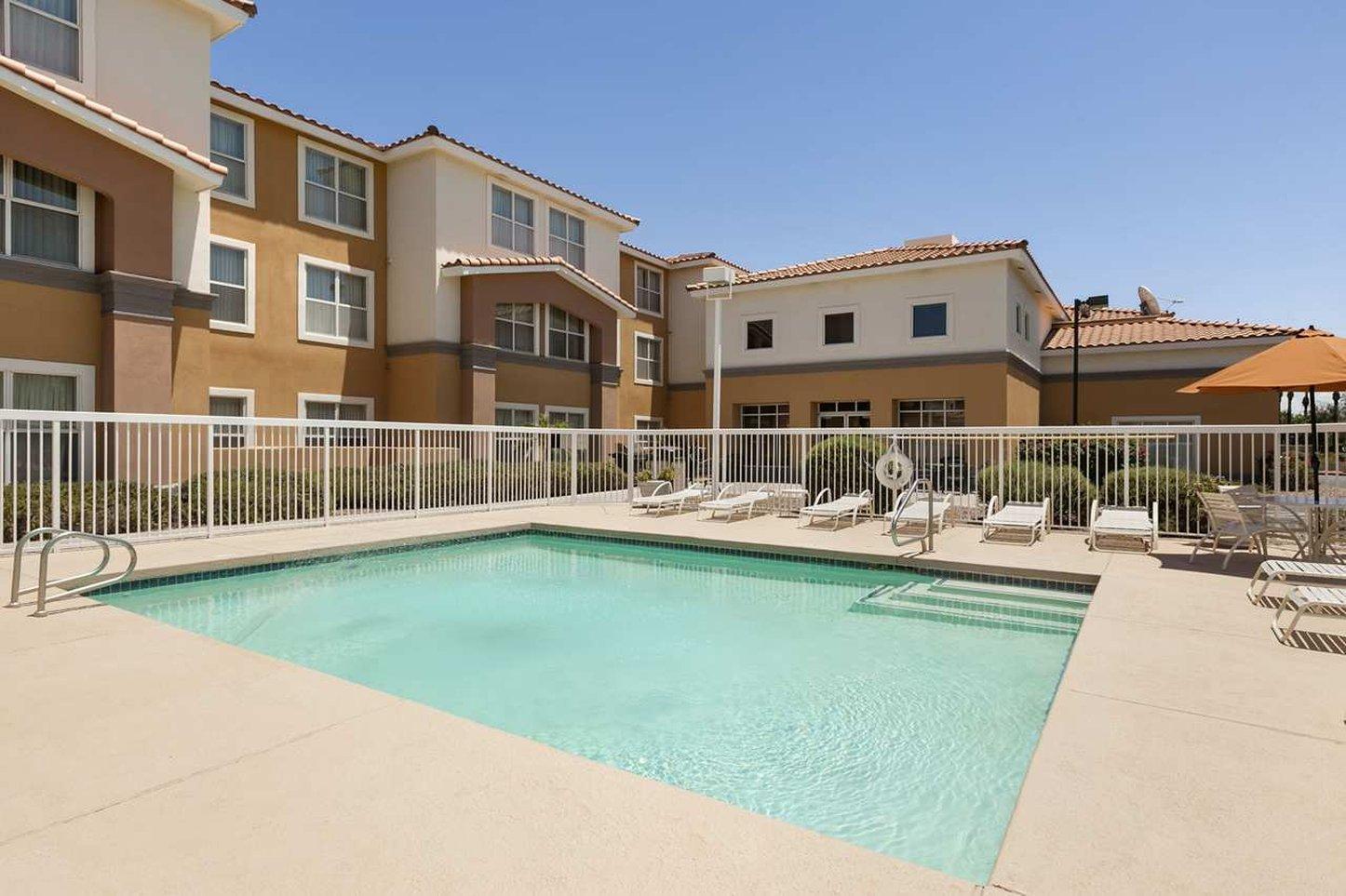 Homewood Suites Phoenix-Скотсдейл Екстериор снимка